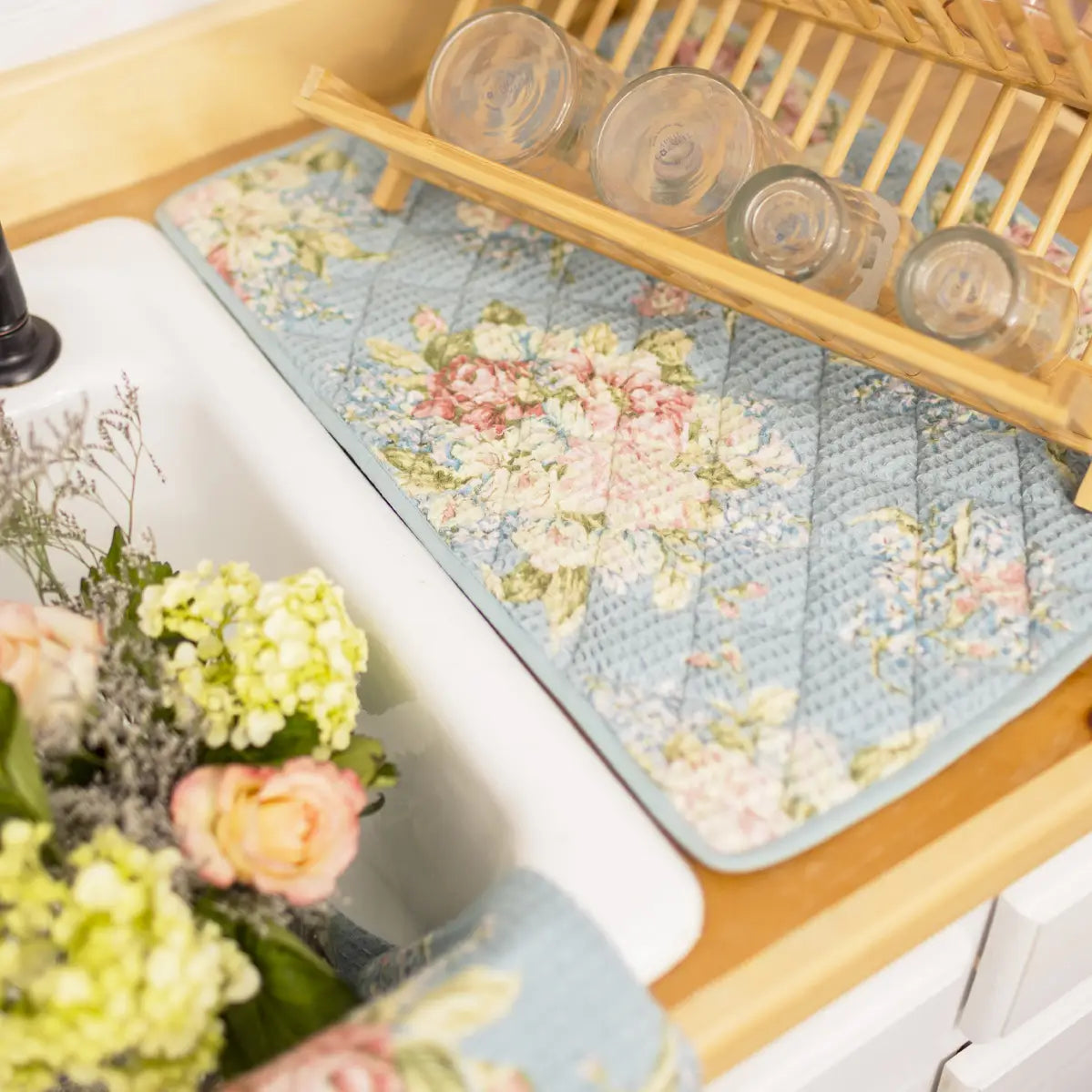 April Cornell Blanche  Mist Drying Mat