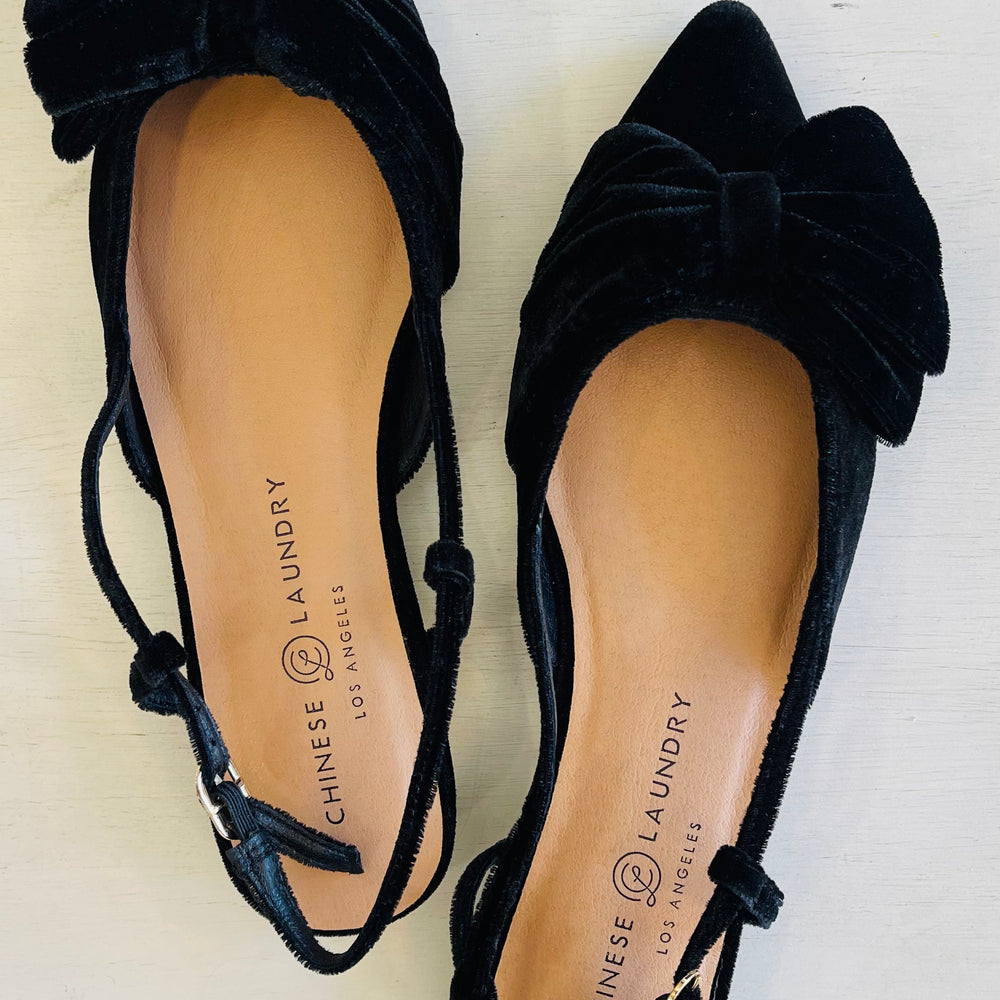 
                      
                        Black Velvet Shoe
                      
                    
