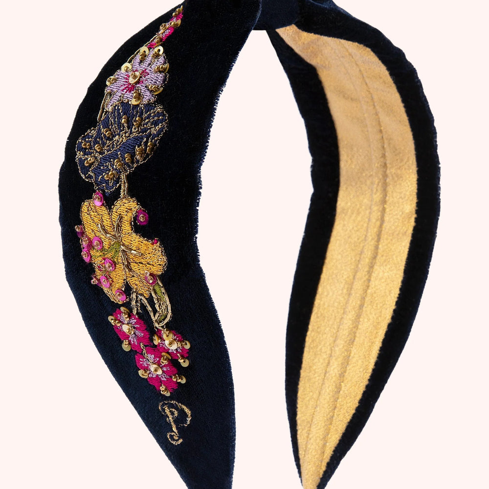 
                      
                        Velvet Headbands
                      
                    