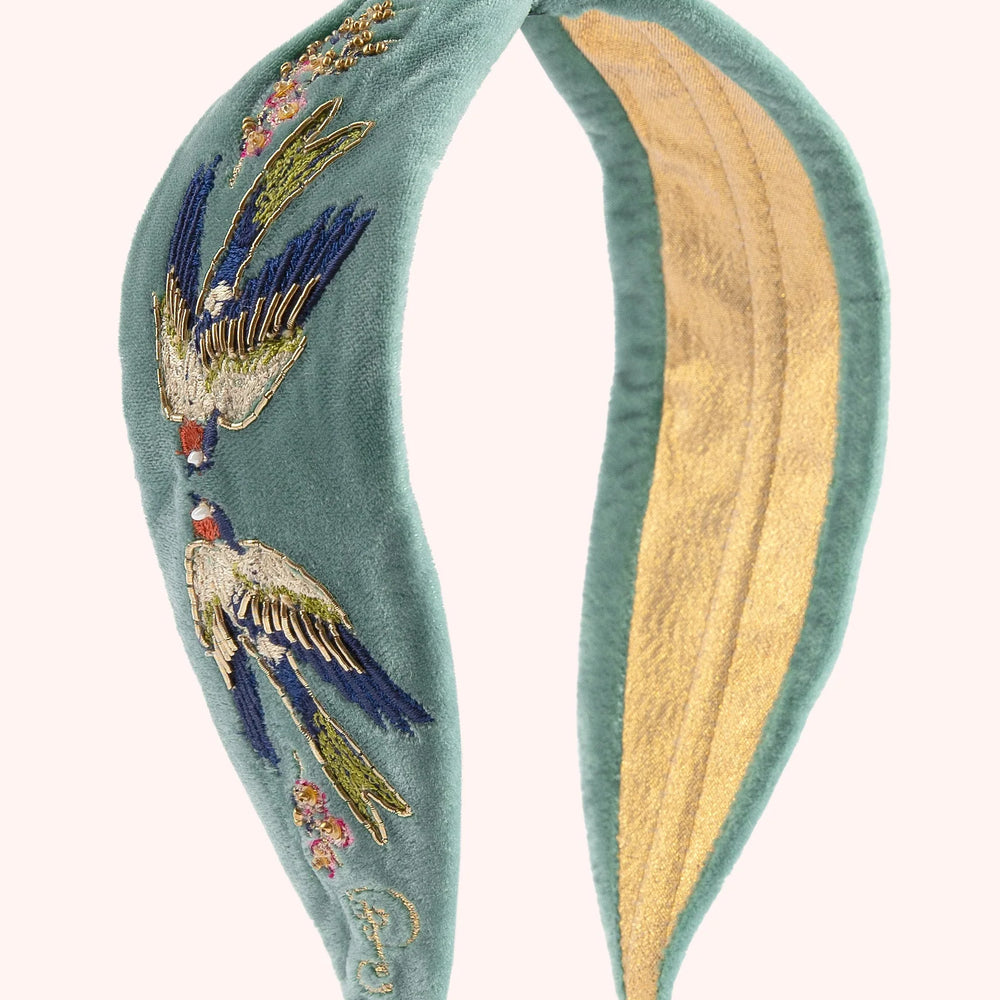 
                      
                        Velvet Headbands
                      
                    