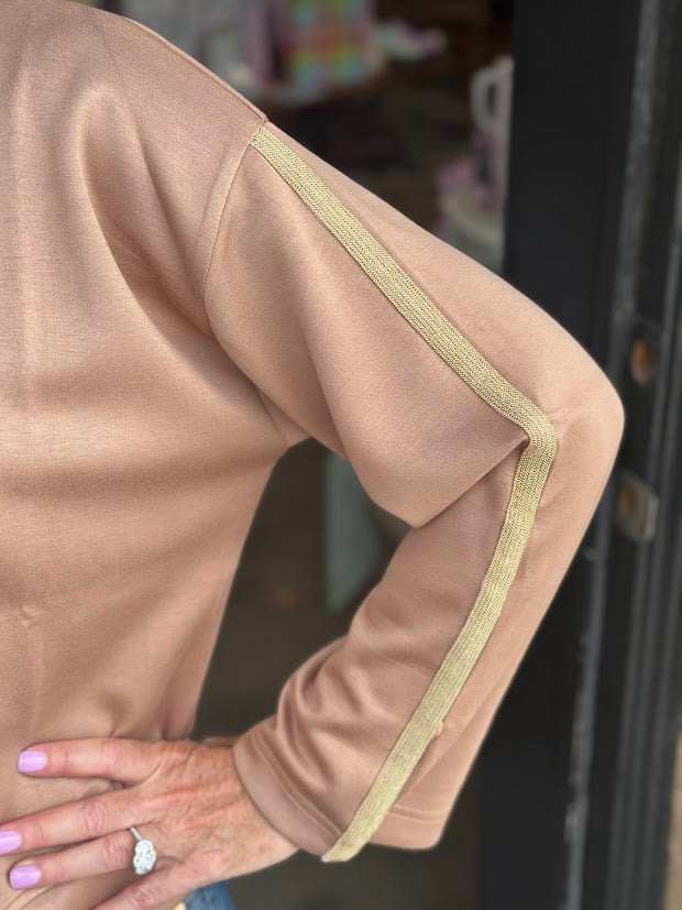 
                      
                        Godiva Gold Trim Top
                      
                    