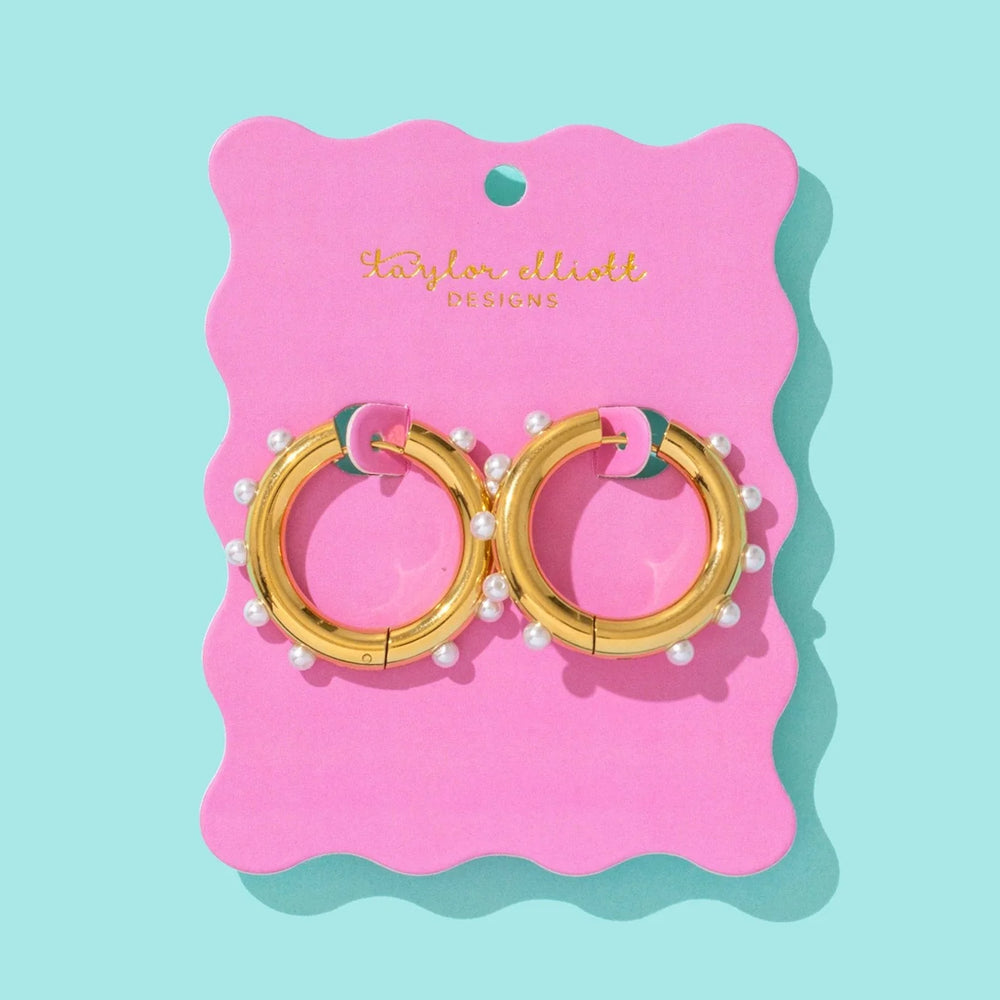 Lola Pearl/Gold Huggie Earring