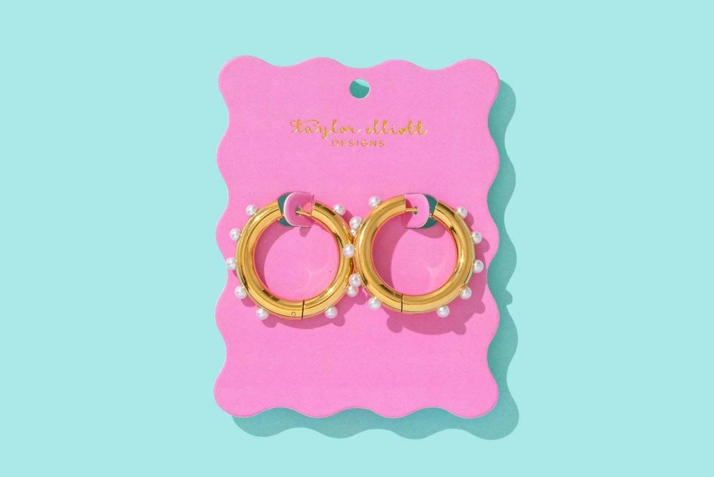 Lola Pearl/Gold Huggie Earring