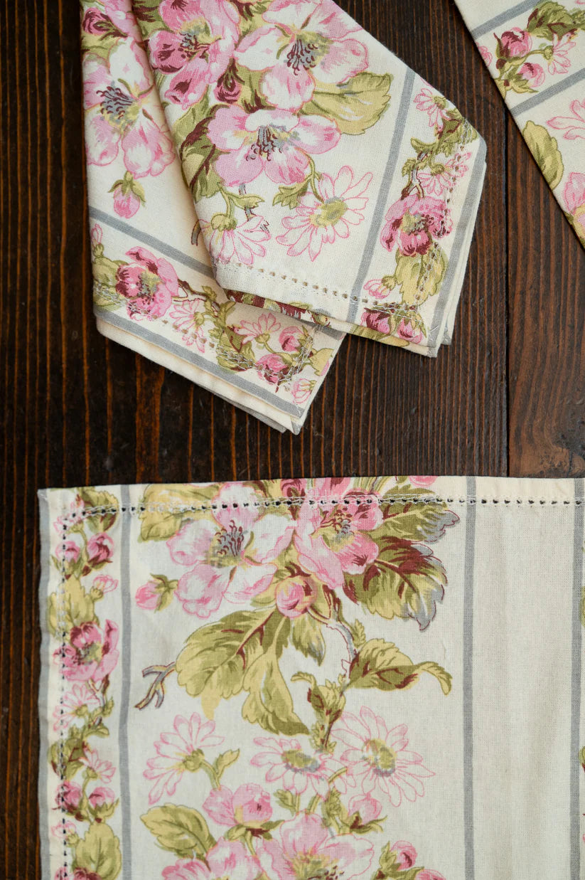 Apple Blossom Napkin Set