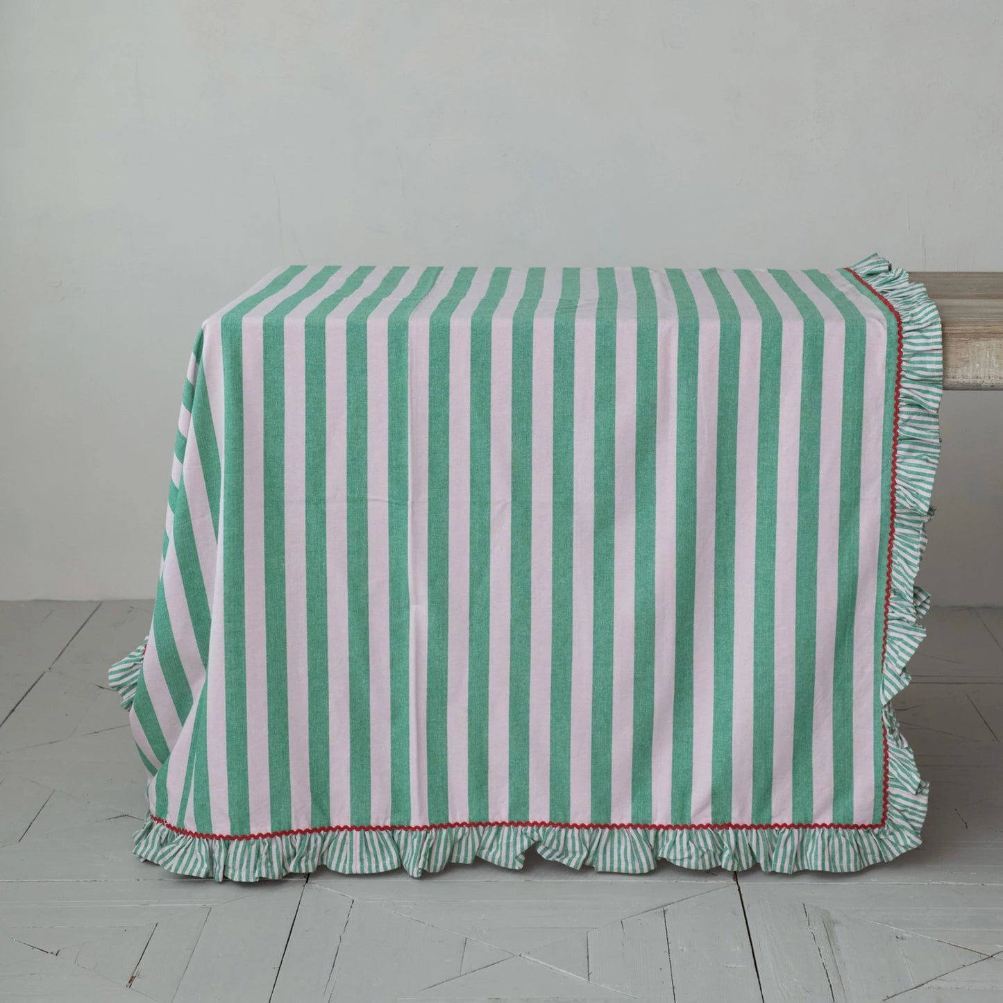 Cotton Ruffle Ric Rac Tablecloth