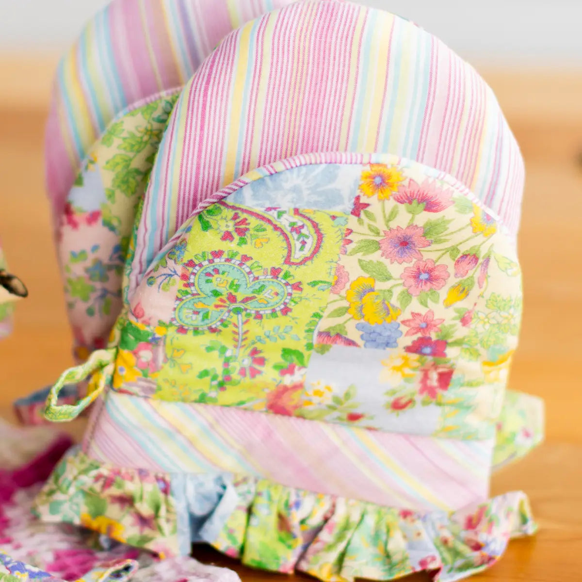 April Cornell Garden Collage Pastel Oven Mitt